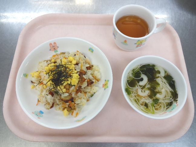こども園の給食「<span>あなご寿し　そうめん汁</span>」